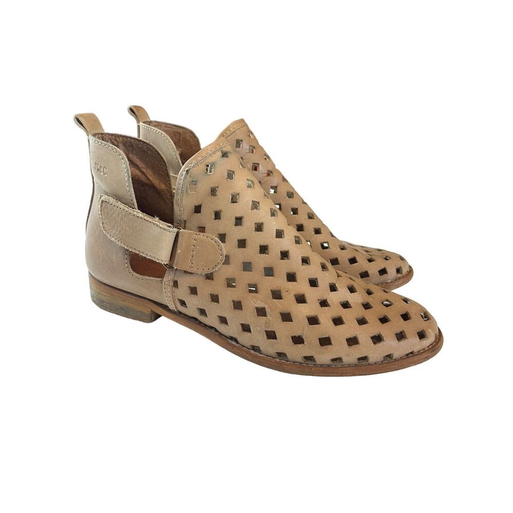 Musse & Cloud Caila Womens Beige Leather Perforated Ankle Boots Booties 38 7 7.5